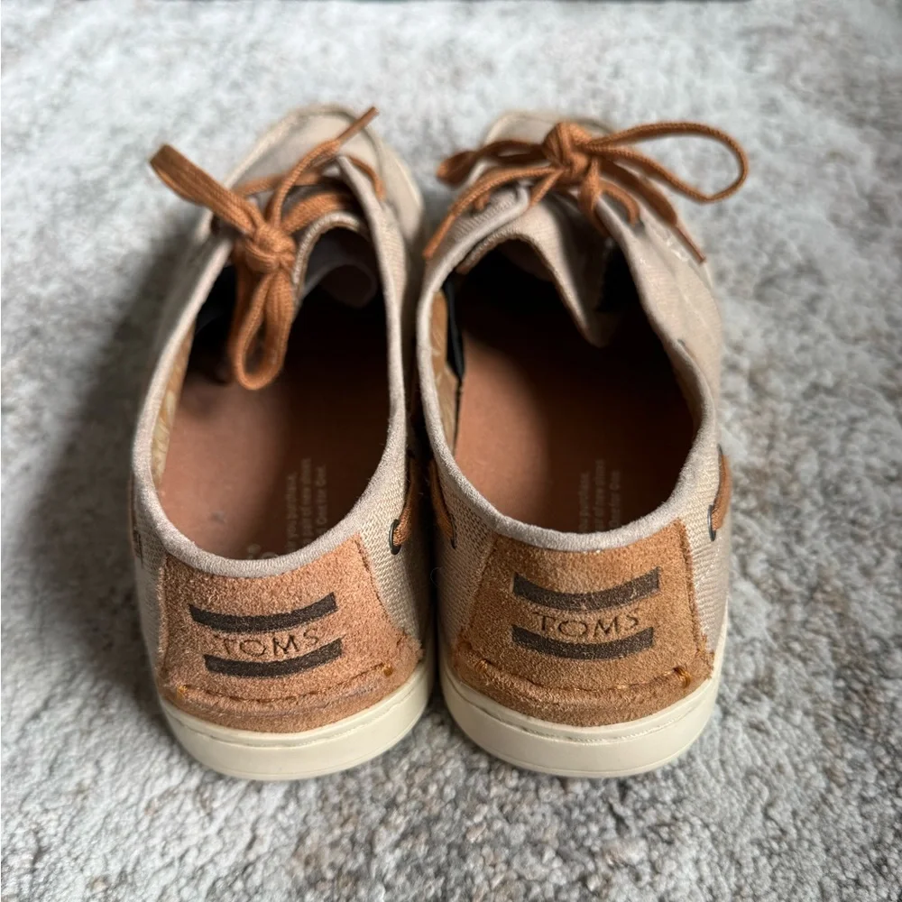 Toms Mens Culver Canvas Loafer Boat shoe.